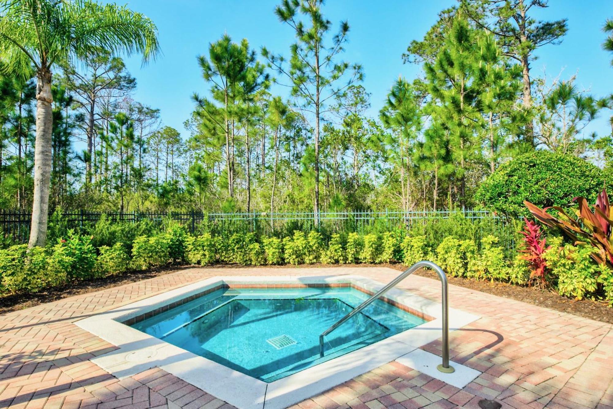 Bright Condo - 2Br With Pool & Hot Tub, Near Disney! Orlando Eksteriør bilde